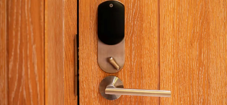Automatic Locking Door Knob Hercules